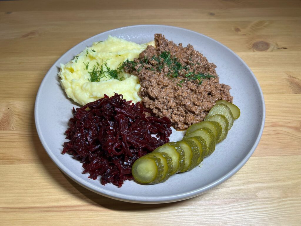 #12 – Kartulipuder hakklihakastmega