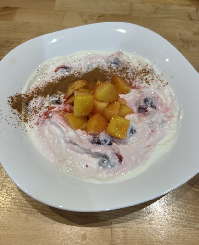 #79 – Kohupiimahõrgutis mango ja kirssidega